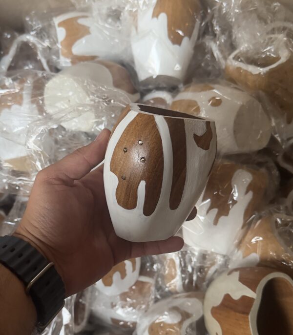 Mate ranchero moldeado y pintado a mano trabajo todo artesanal manchas blancas
