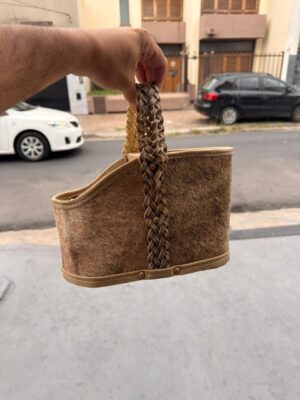 Mediacanasta premium de pelo vacuno colores surtidos