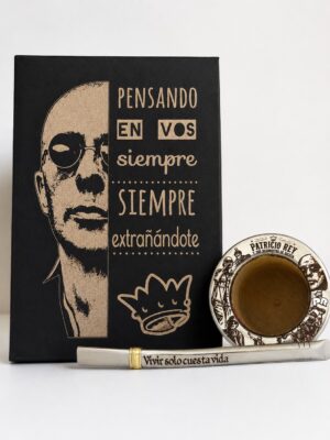 BOX ARTISTAS: CAJA PRESENTACIÓN, CAMIONERO  BRILLOSO Y BOMBILLA CHATA [TODO GRABADO]