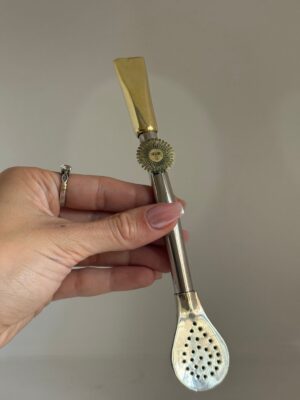 BOMBILLON DE ALPACA PICO DE BRONCE RECTO CON DIJE DE SOL