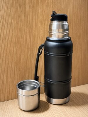 Termo system 1L color negro con 4 lineas + manija y tapa para mate